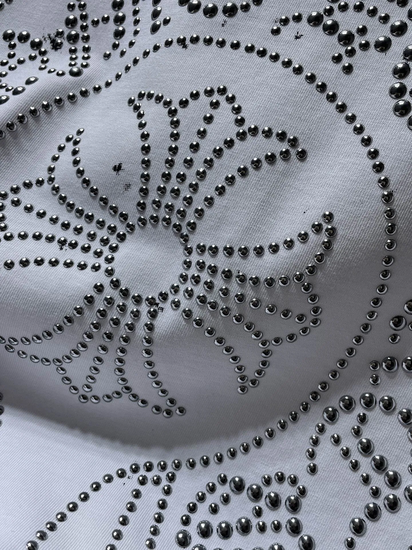 P160 New Chrome Hearts 25ss for summer. High gram weight, environmentally friendly and high-quality top-grade fabric. 260g~270g. Chrome graffiti splashed ink and hot diamond horseshoe short sleeves. Counter synchronization. 1:1 replica version. Recommended colors: white, black. Size: S, M, L, XL.